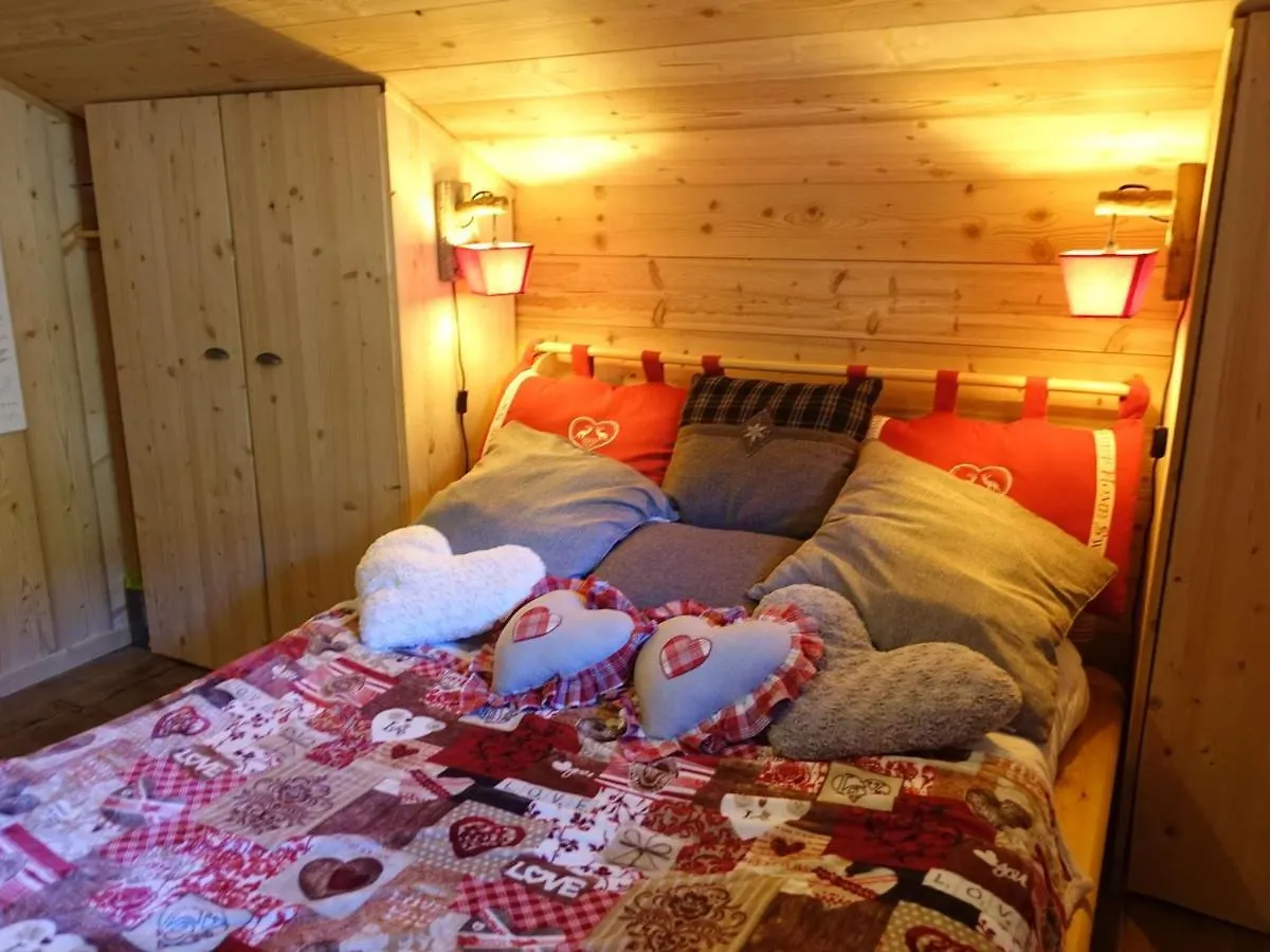 Charmant Mazot Savoyard A Hauteluce: Ideal Pour Couple, Proche Commerces Et Ski, Bien Equipe - Fr-1-342-263 France
