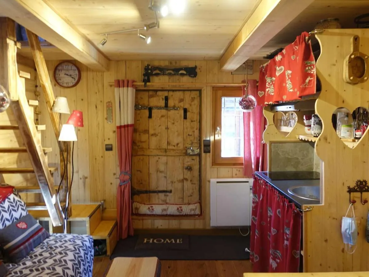 Charmant Mazot Savoyard A Hauteluce: Ideal Pour Couple, Proche Commerces Et Ski, Bien Equipe - Fr-1-342-263 0*, Hauteluce France