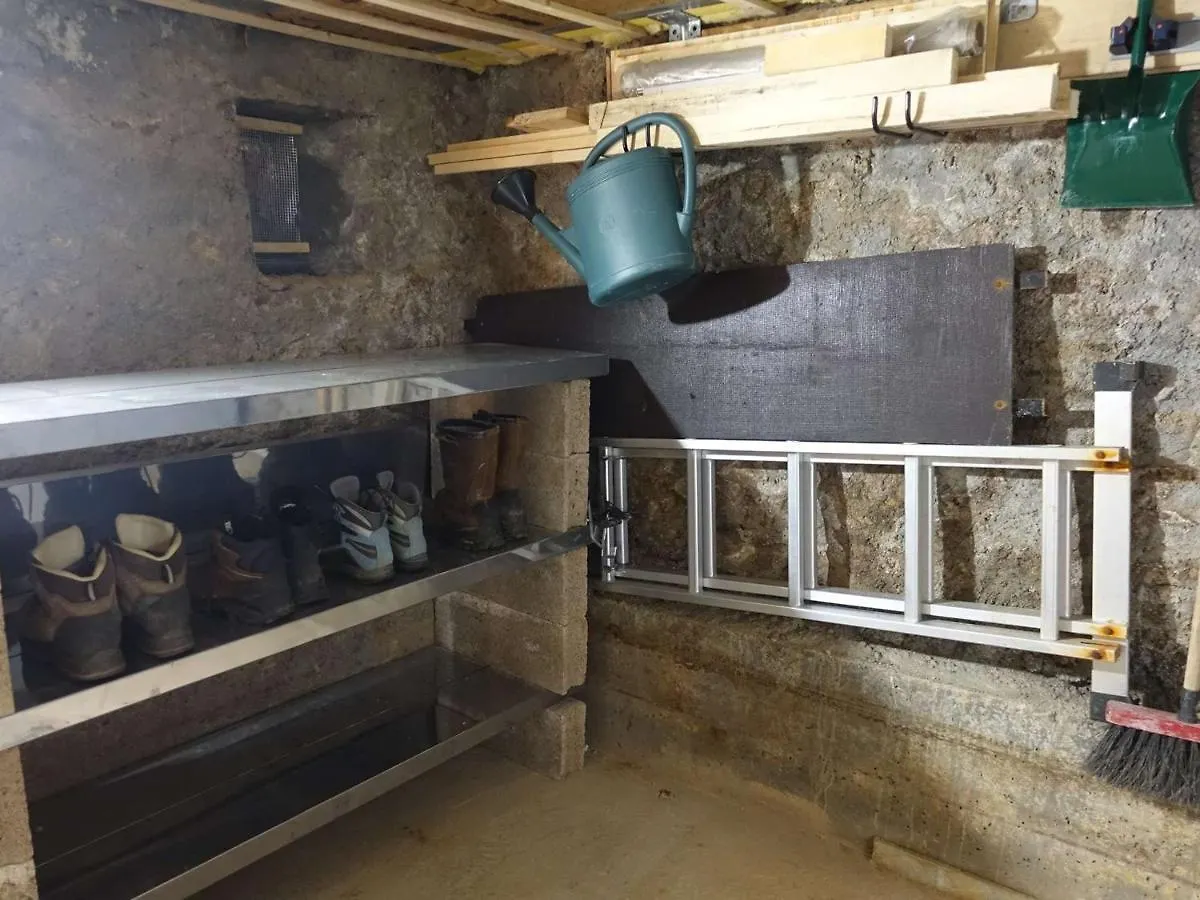 Chalet Charmant Mazot Savoyard A Hauteluce: Ideal Pour Couple, Proche Commerces Et Ski, Bien Equipe - Fr-1-342-263